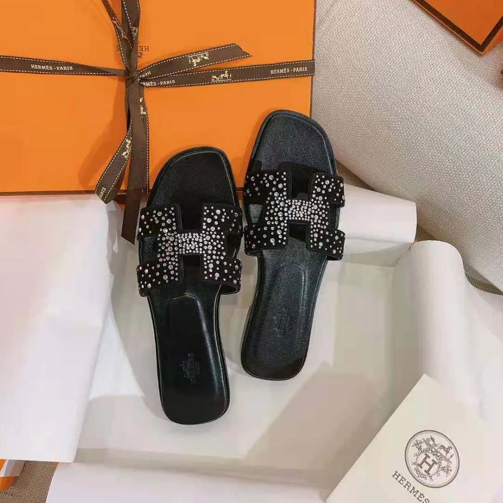 Hermes Oasis Sandal in Suede Goatskin for Women in Black Hermes Oasis Sandal in Suede Goatskin for Women in Black