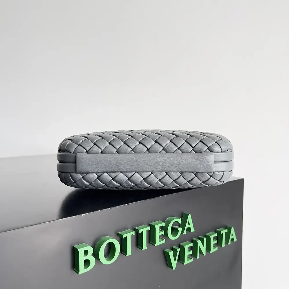 Bottega Veneta Knot Minaudière Clutch in Calfskin Leather for Women in Grey Bottega Veneta Knot Minaudière Clutch in Calfskin Leather for Women in Grey