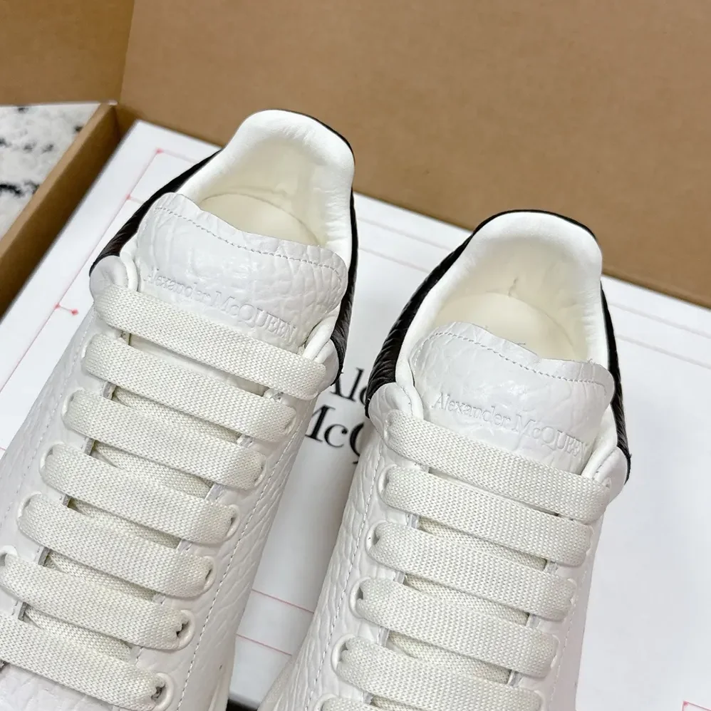 Alexander Mcqueen Oversized Sneaker in Off White for Unisex in Black Alexander Mcqueen Oversized Sneaker in Off White for Unisex in Black