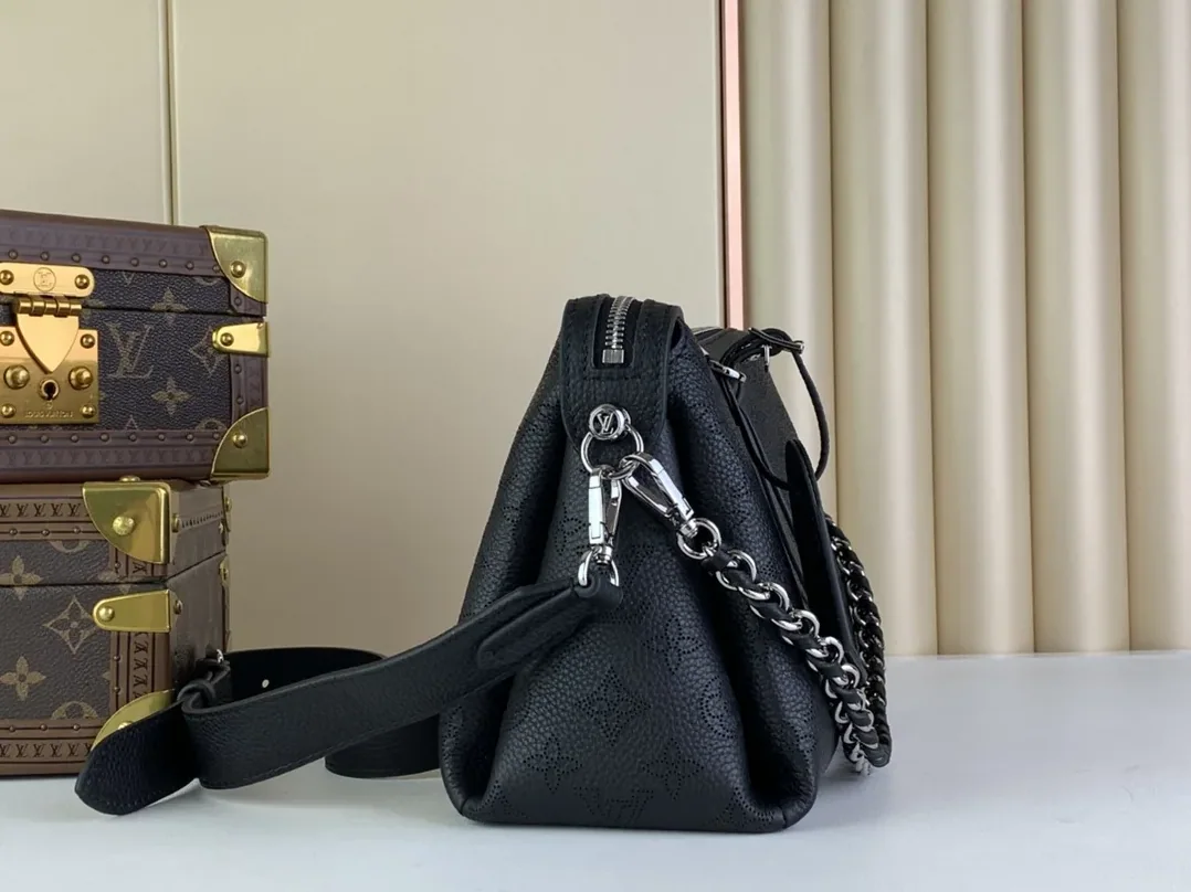 Louis Vuitton Hand It All PM Black / Louis Vuitton Hand It All PM Black /