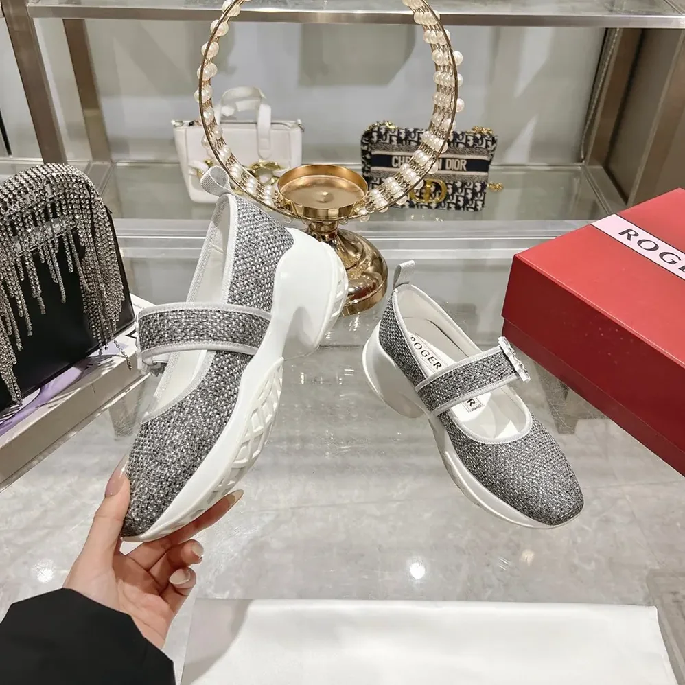 Roger Vivier Viv' Run Babies Sneakers in Lurex for Women in Silver