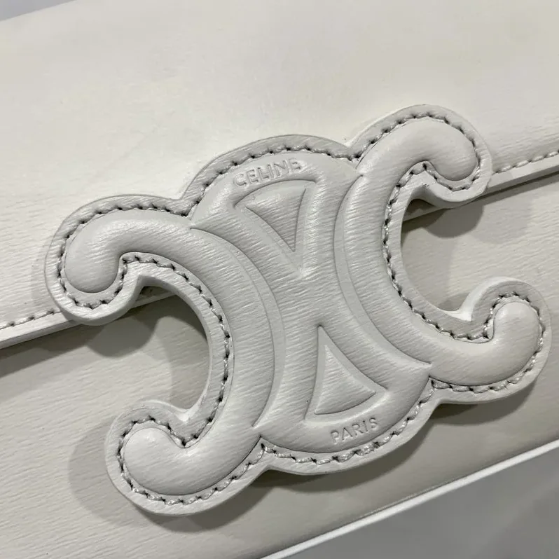 Celine Chain Shoulder Bag Cuir Triomphe White / Celine Chain Shoulder Bag Cuir Triomphe White /