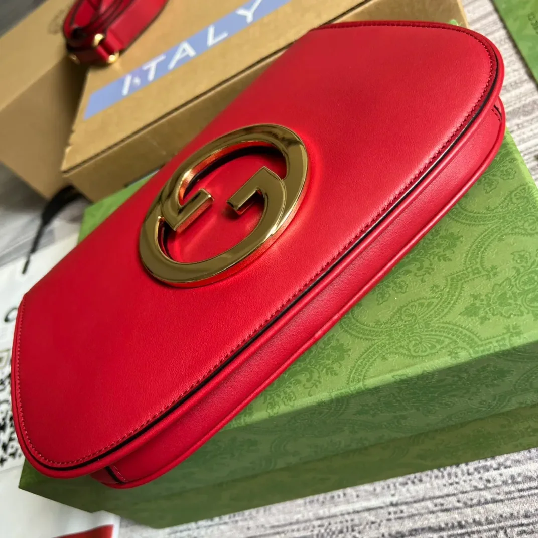 Gucci Blondie Medium Shoulder Bag in Red Gold Hardware Gucci Blondie Medium Shoulder Bag in Red Gold Hardware