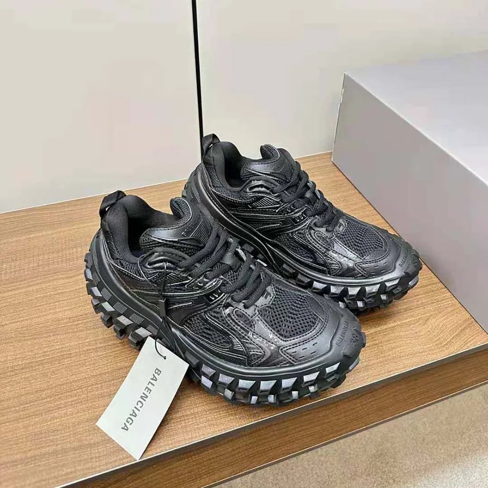 Balenciaga Bouncer Sneaker in Black Mesh and Nylon for Unisex