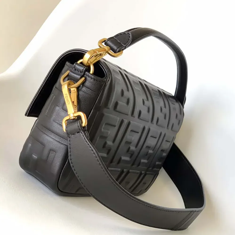 Fendi Medium Baguette Black Leather Bag for Women
