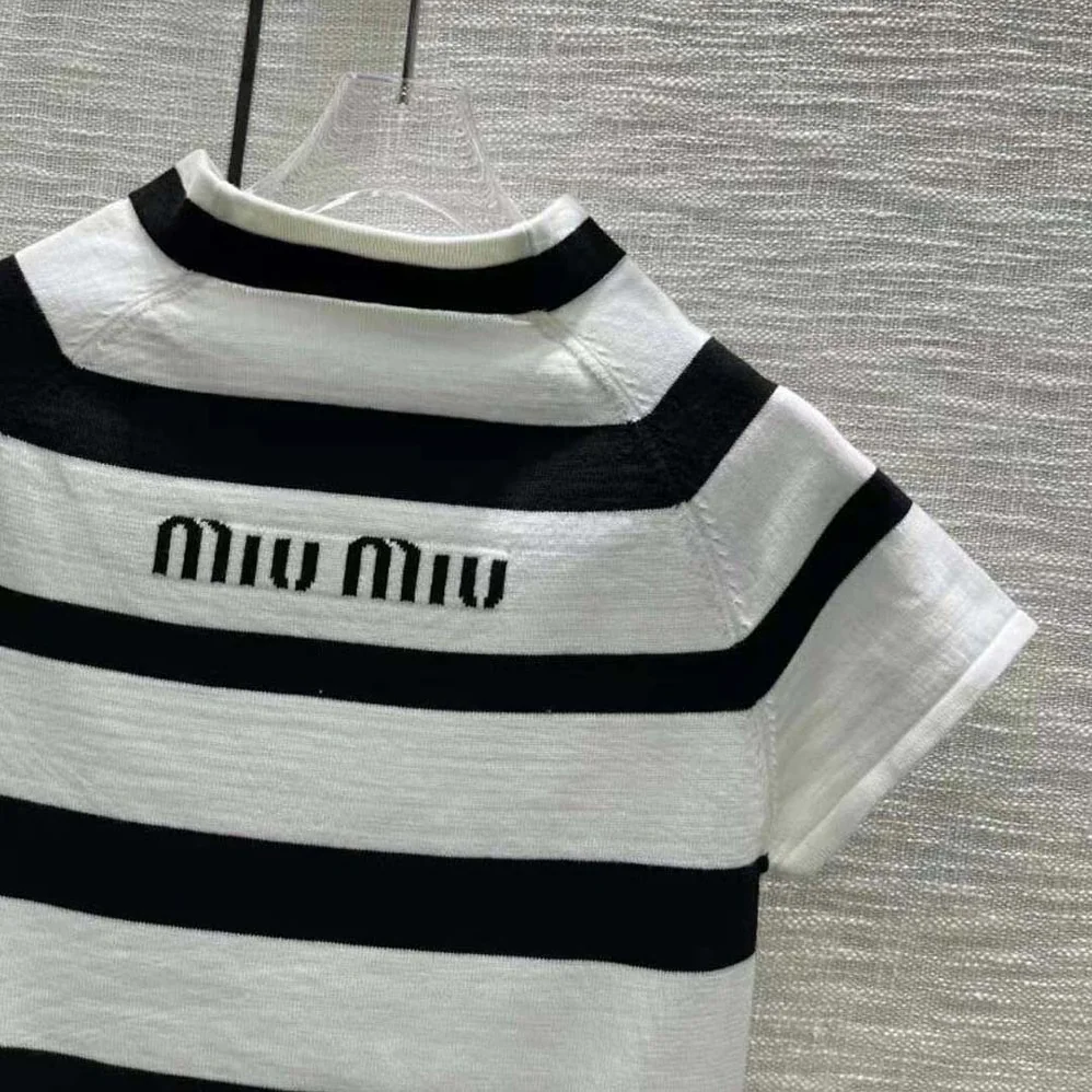 Miu Miu Cashmere and Silk Turtleneck Sweater for Women in White
