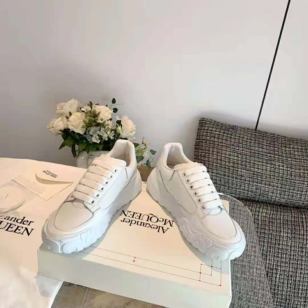 Alexander Mcqueen Court Trainer in White for Unisex Alexander Mcqueen Court Trainer in White for Unisex