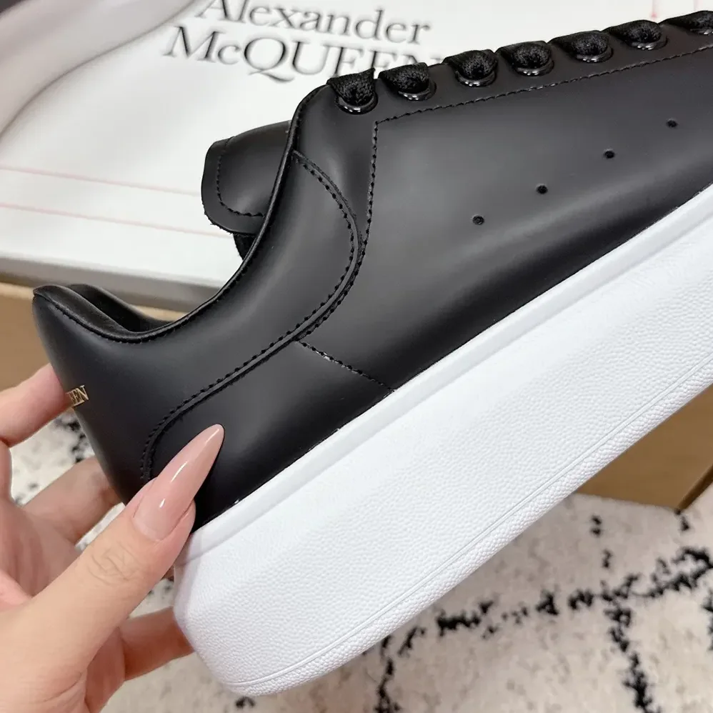 Alexander Mcqueen Oversized Sneaker Black Smooth Calf Leather Lace for Unisex in Up Sneaker