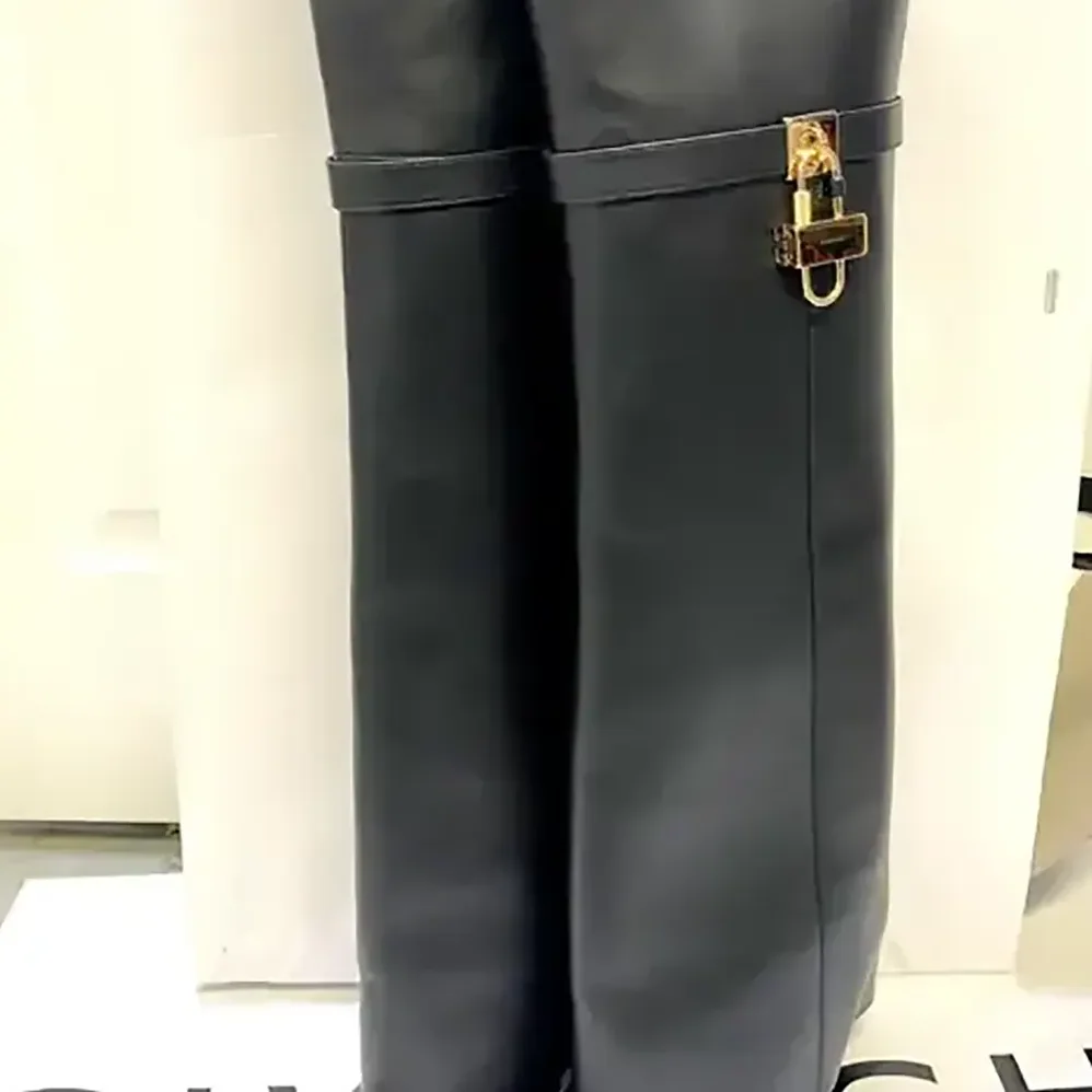 Givenchy Shark Lock Stiletto Over-the-knee Boots in Leather for Women in Black Givenchy Shark Lock Stiletto Over-the-knee Boots in Leather for Women in Black