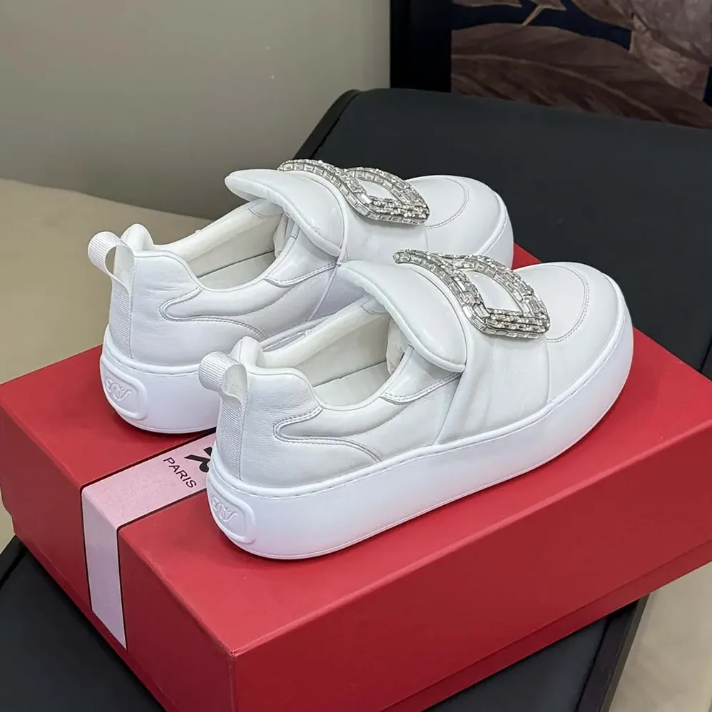 Roger Vivier Viv' Up Sneakers in Leather for Women in White