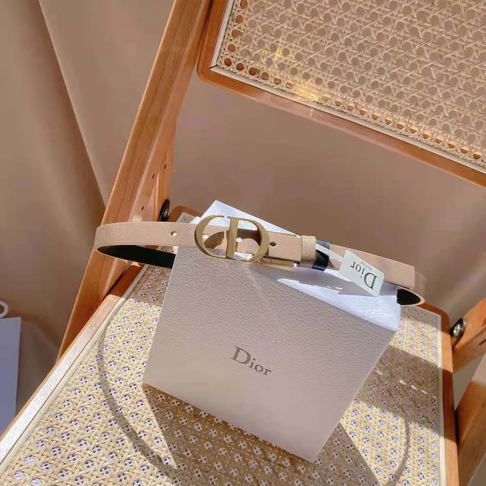 Dior 30 Montaigne Reversible Belt Hazelnut and Black Smooth Calfskin 20 MM for Women Dior 30 Montaigne Reversible Belt Hazelnut and Black Smooth Calfskin 20 MM for Women