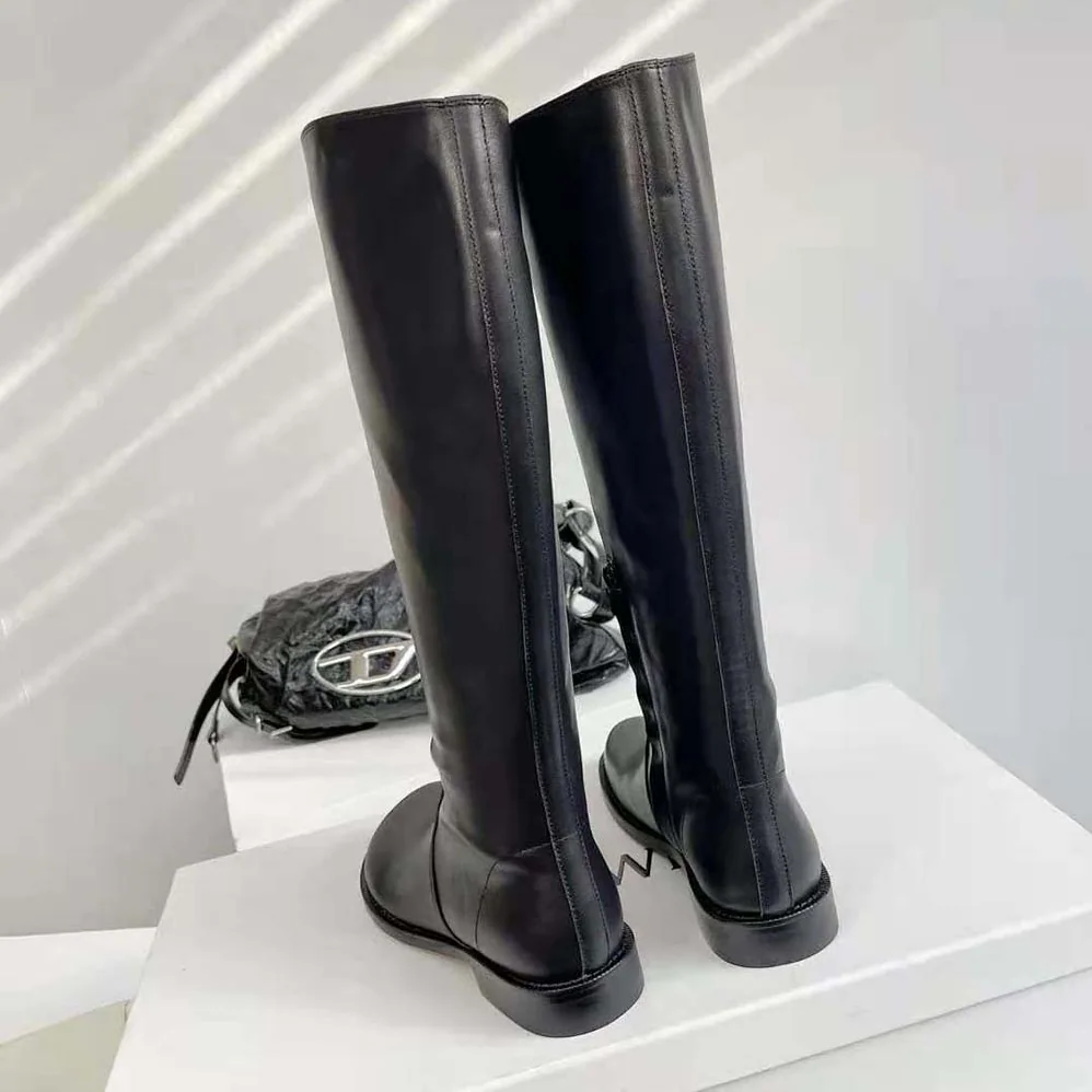 Loewe Campo Boot in Calfskin for Women in Black Loewe Campo Boot in Calfskin for Women in Black