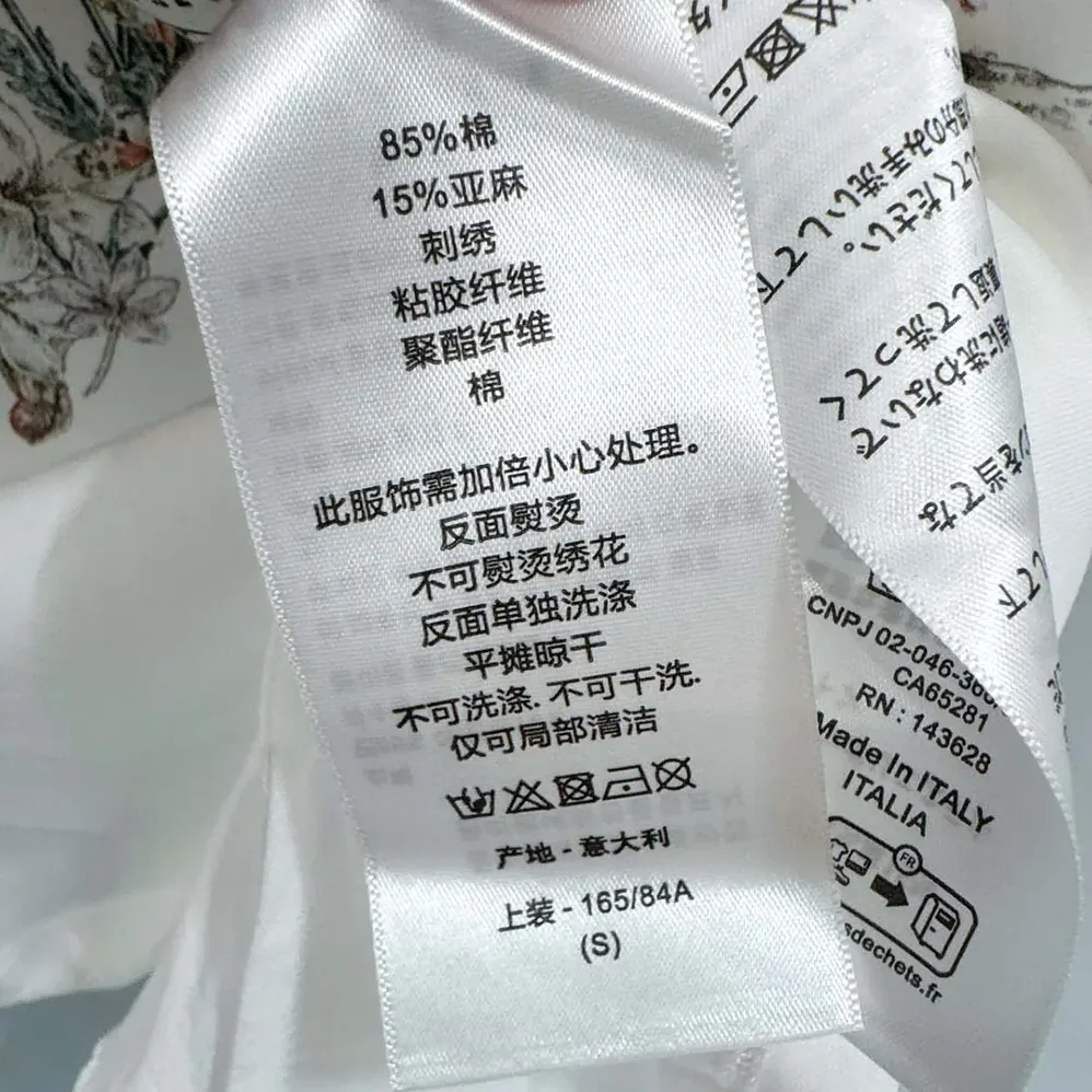 Dior T-Shirt White Cotton and Linen Jersey with Multicolor Dior Star Motif for Women Dior T-Shirt White Cotton and Linen Jersey with Multicolor Dior Star Motif for Women