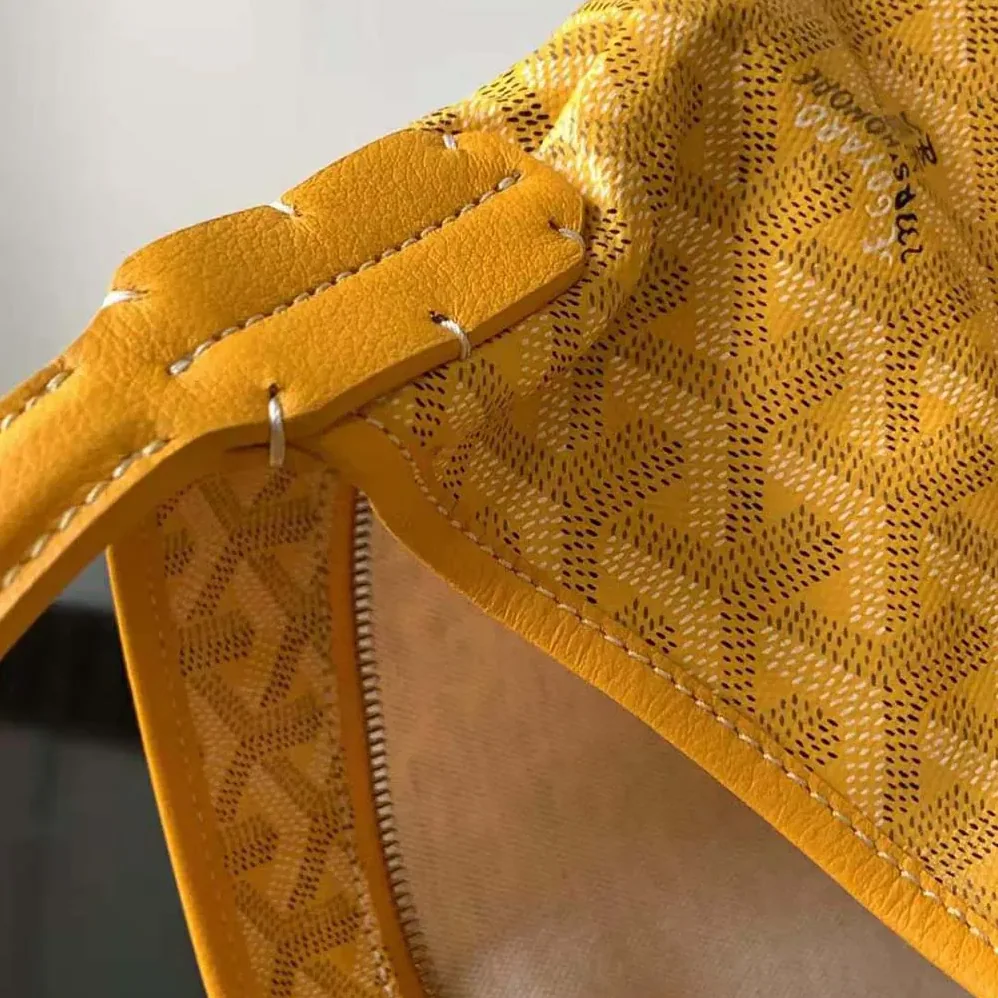 Goyard Bohème Hobo Bag for Unisex in Yellow Goyard Bohème Hobo Bag for Unisex in Yellow