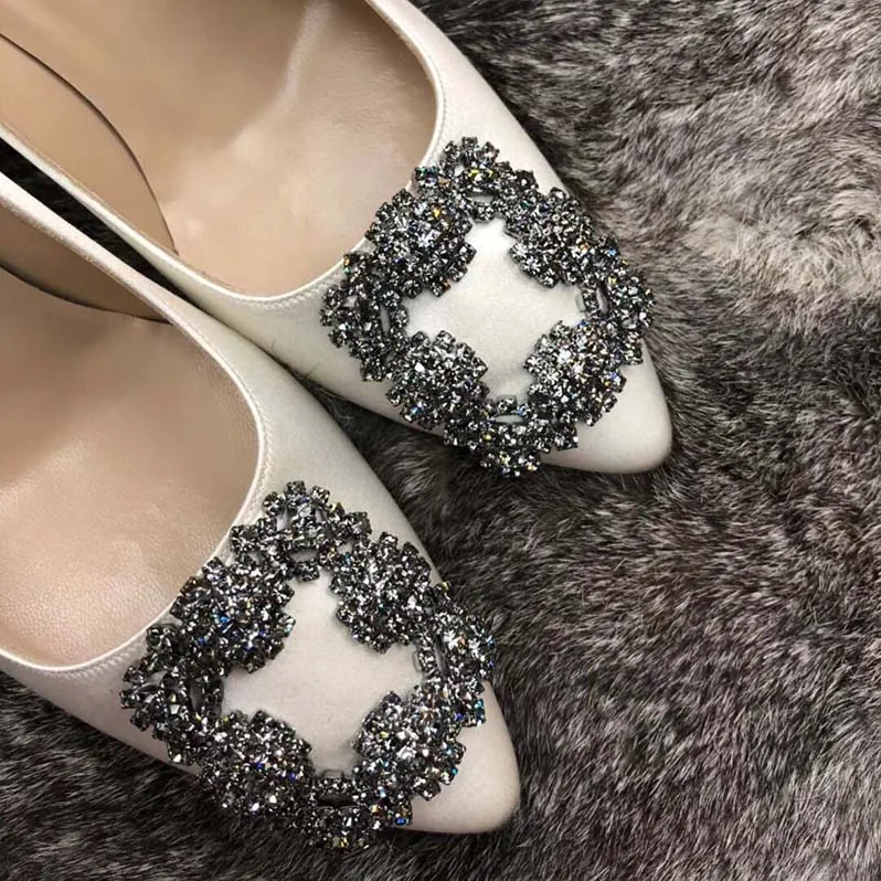 Manolo Blahnik Hangisi Satin Jewel Buckled Pumps Shoes White for Women Manolo Blahnik Hangisi Satin Jewel Buckled Pumps Shoes White for Women