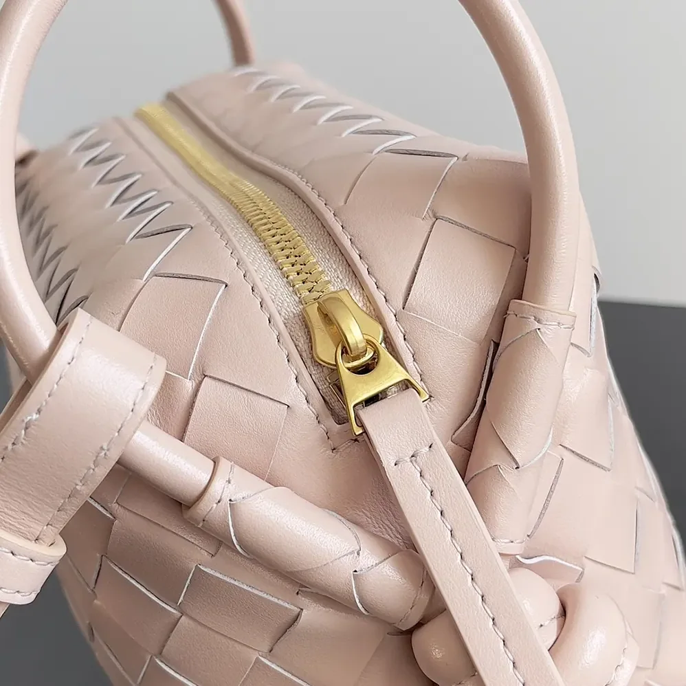 Bottega Veneta Top Handle Loop in Intrecciato Leather for Women in Pink
