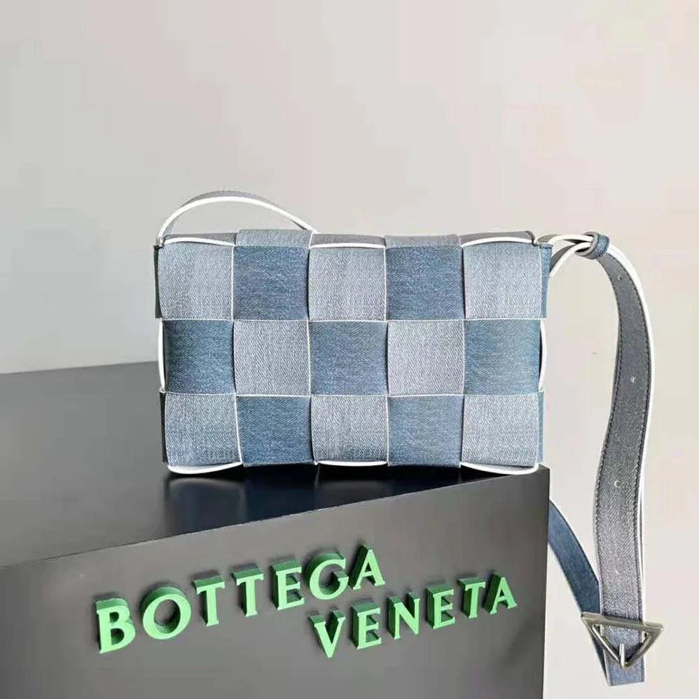 Bottega Veneta Cassette Medium Intreccio Denim for Women in Effect Leather Crossbody Bag