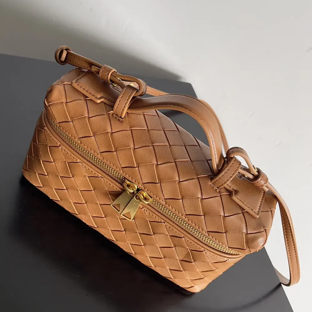 Bottega Veneta Bang Bang for Women in Brown Bottega Veneta Bang Bang for Women in Brown