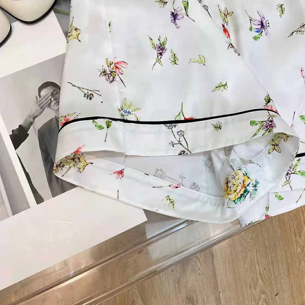 Dior Chez Moi Shorts White Silk Twill with Multicolor D for Women in Constellation Motif Dior Chez Moi Shorts White Silk Twill with Multicolor D for Women in Constellation Motif