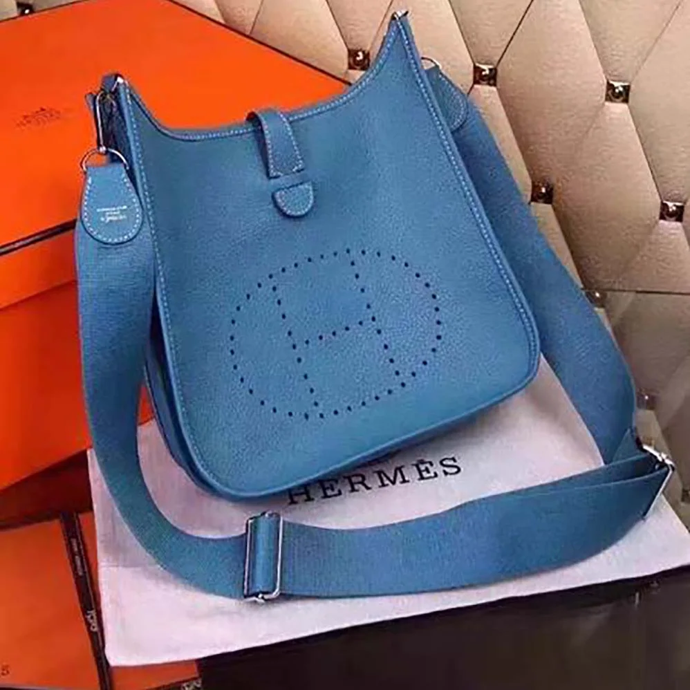 Hermes Evelyne 16 Shoulder Bag in Calfskin for Women in Navy Hermes Evelyne 16 Shoulder Bag in Calfskin for Women in Navy