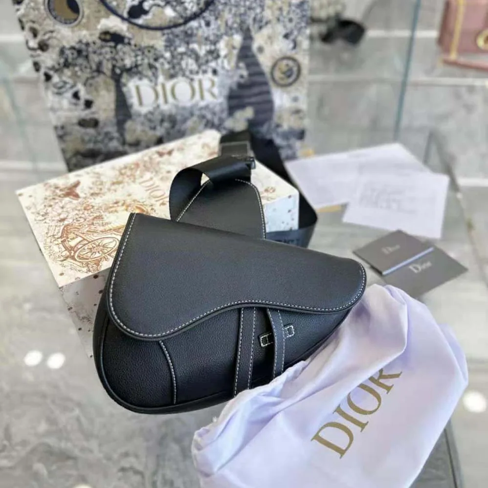 Dior Maxi Saddle Bag Black Grained Calfskin for Men Dior Maxi Saddle Bag Black Grained Calfskin for Men