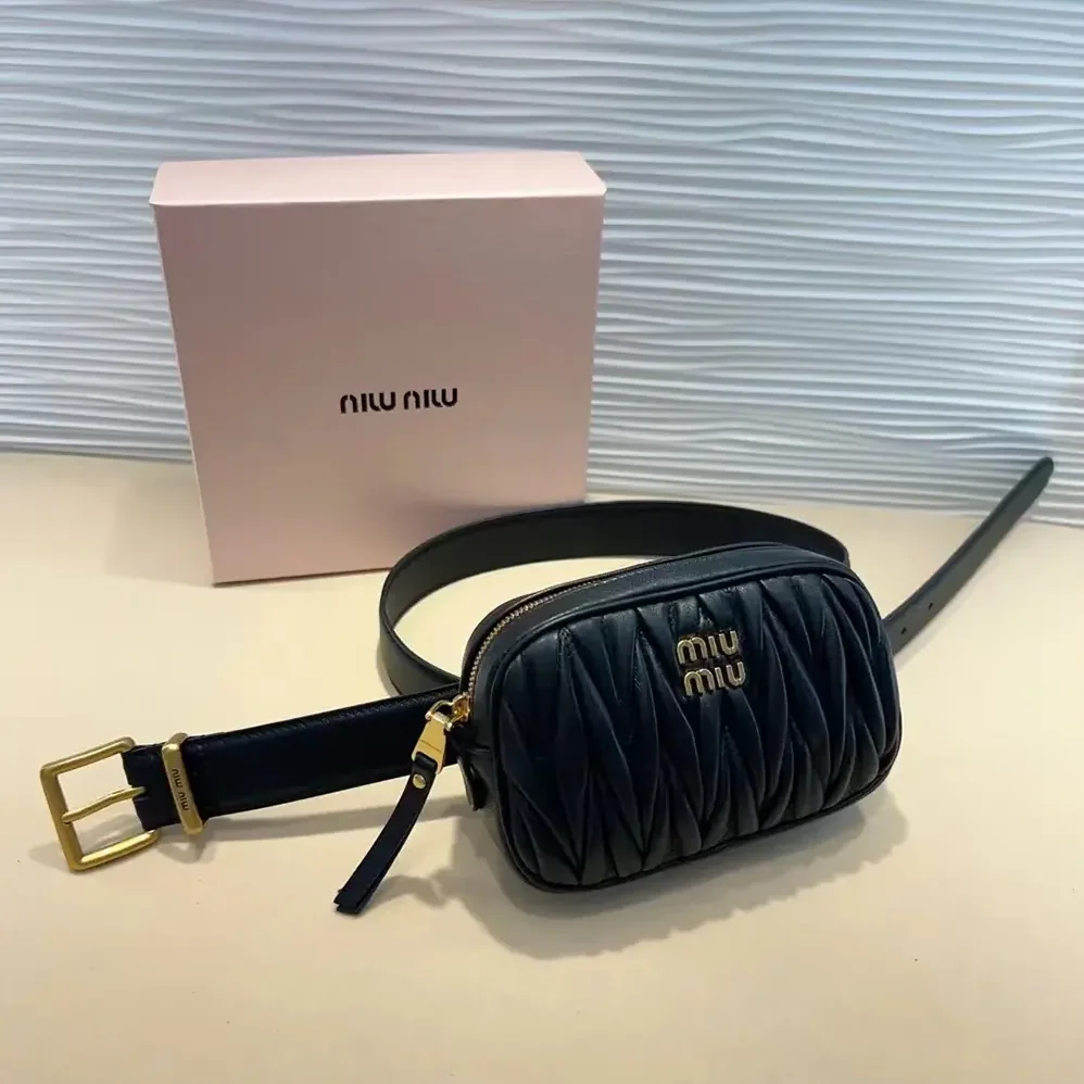 Miu Miu Belt with Matelassé Pouch for Women in Black Miu Miu Belt with Matelassé Pouch for Women in Black