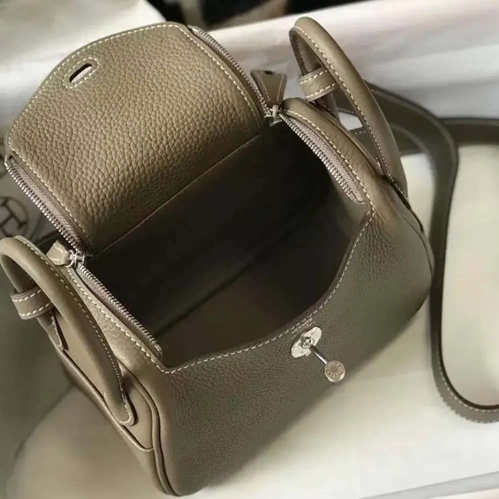 Hermes Lindy Mini 19 in Clemence Leather for Women in Etoupe/Silver