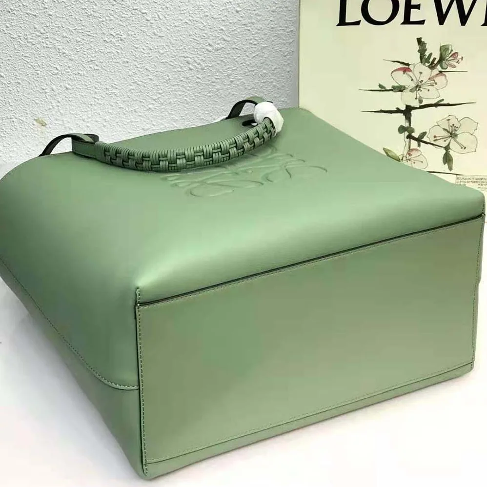 Loewe Anagram Tote in Classic Calfskin for Women in Green