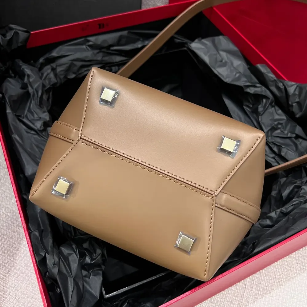 Saint Laurent YSL Le 37 Mini in Shiny Leather for Women in Brown