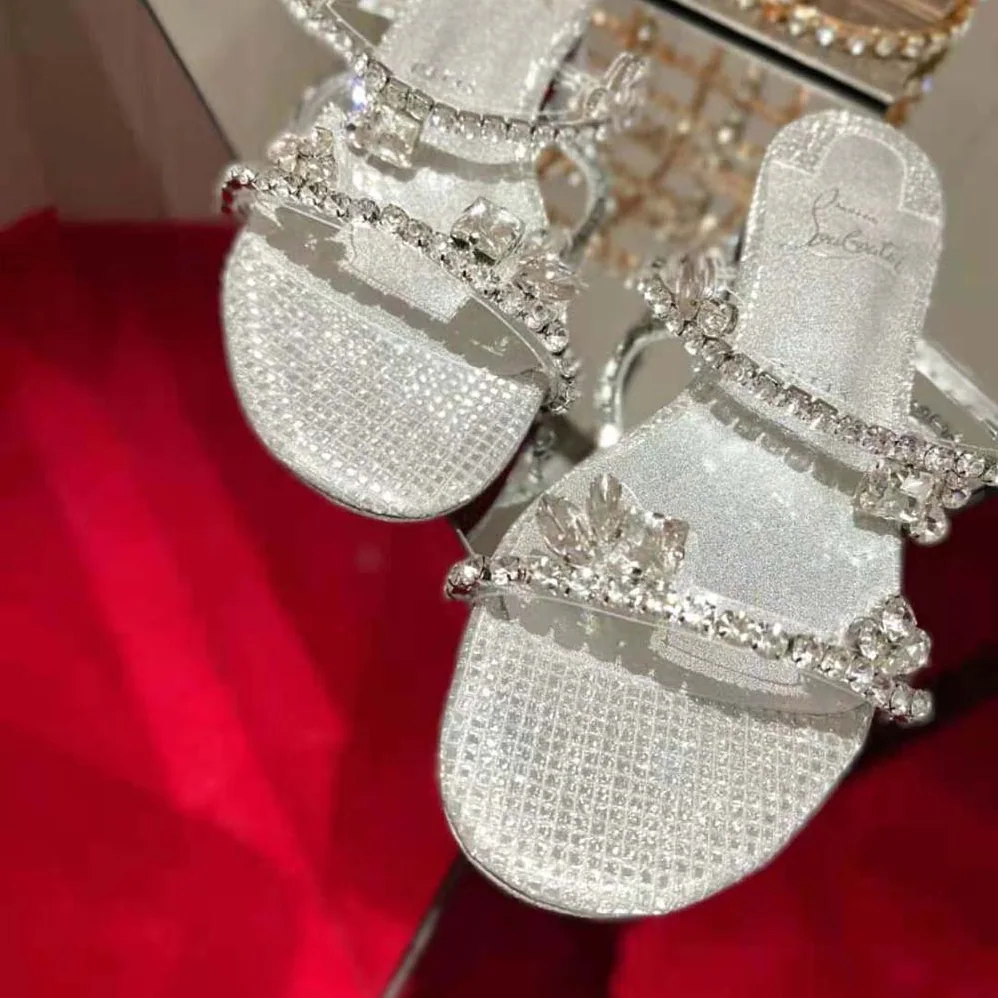 Christian Louboutin Just Queenie Mule Shows off a Minimalist Style for Women Christian Louboutin Just Queenie Mule Shows off a Minimalist Style for Women