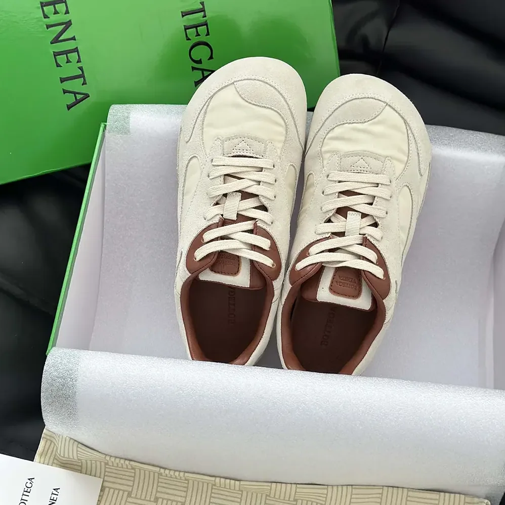 Bottega Veneta Orbit Flash Sneaker for Unisex in Beige