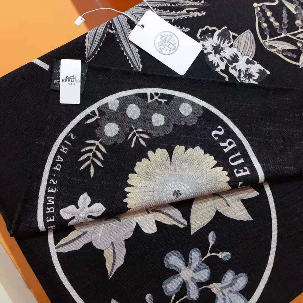 Hermes Planifleurs Scarf 90 for Women in Black