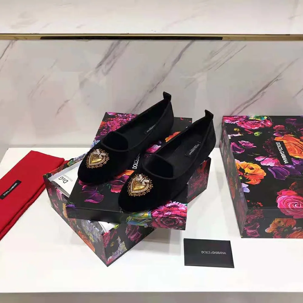 Dolce Gabbana D&G Velvet Devotion Slippers for Women in Black Dolce Gabbana D&G Velvet Devotion Slippers for Women in Black