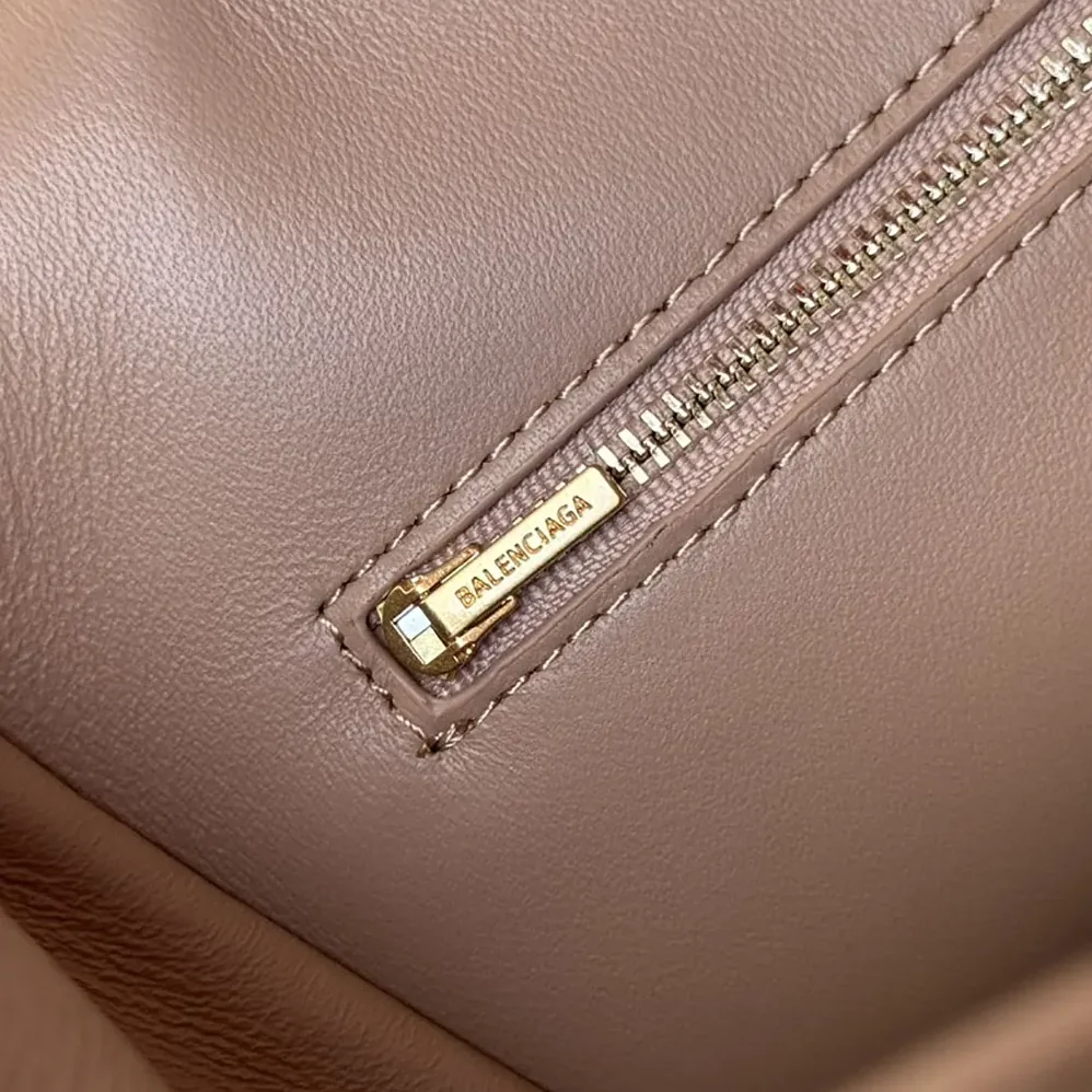 Balenciaga Rodeo Handbag Medium In latte Smooth Calfskin Aged for Women in gold Hardware