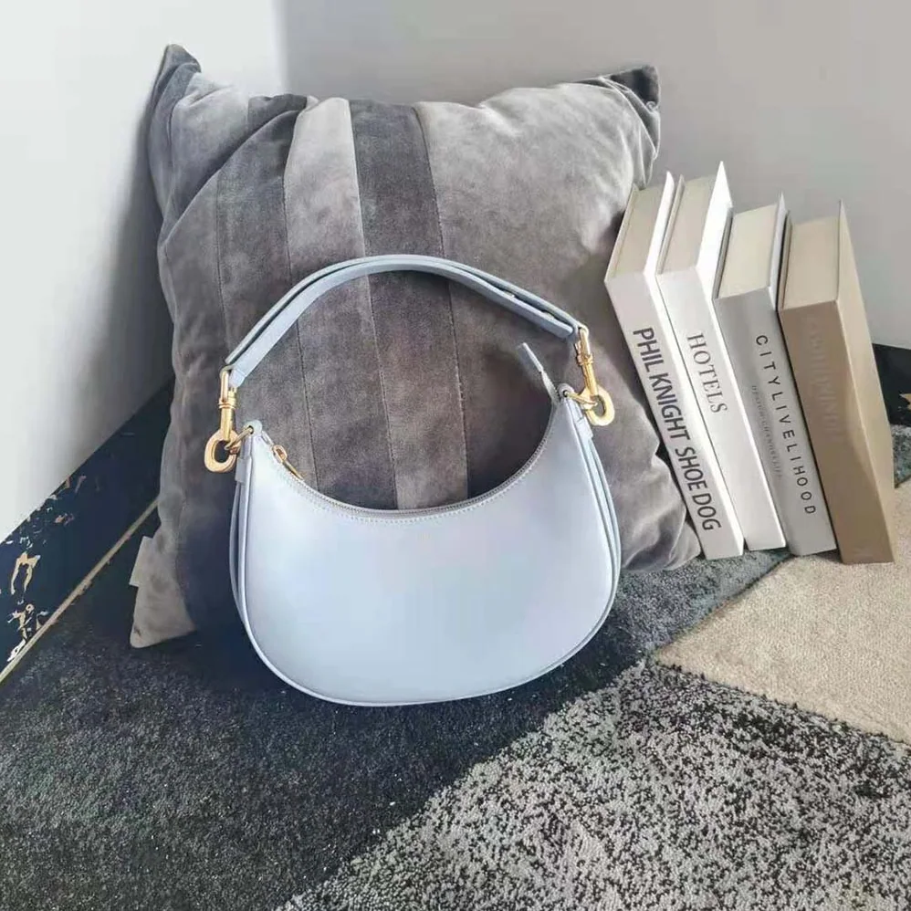 Celine Medium Strap Ava bag in Smooth Calfskin for Women in Blue Celine Medium Strap Ava bag in Smooth Calfskin for Women in Blue