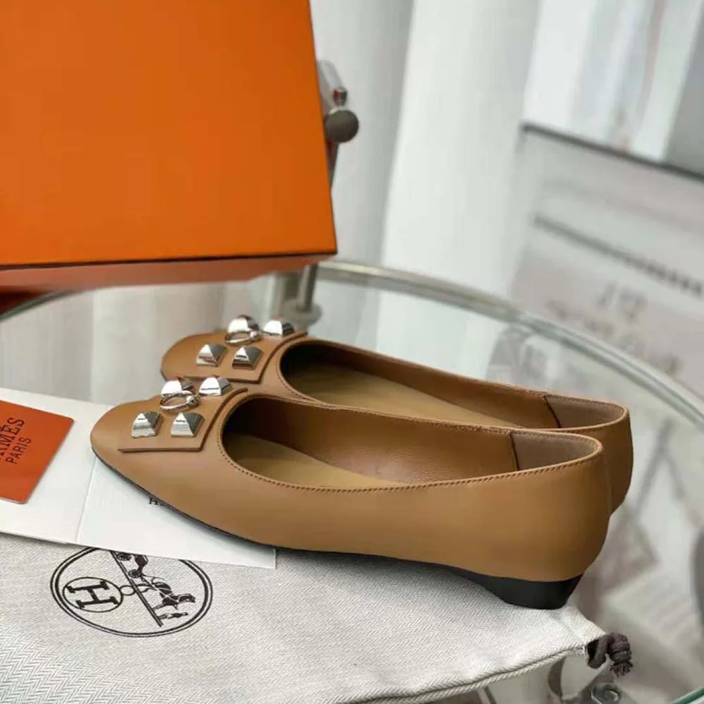 Hermes Danseuse Ballet Flat in Calfskin Leather for Women in Brown