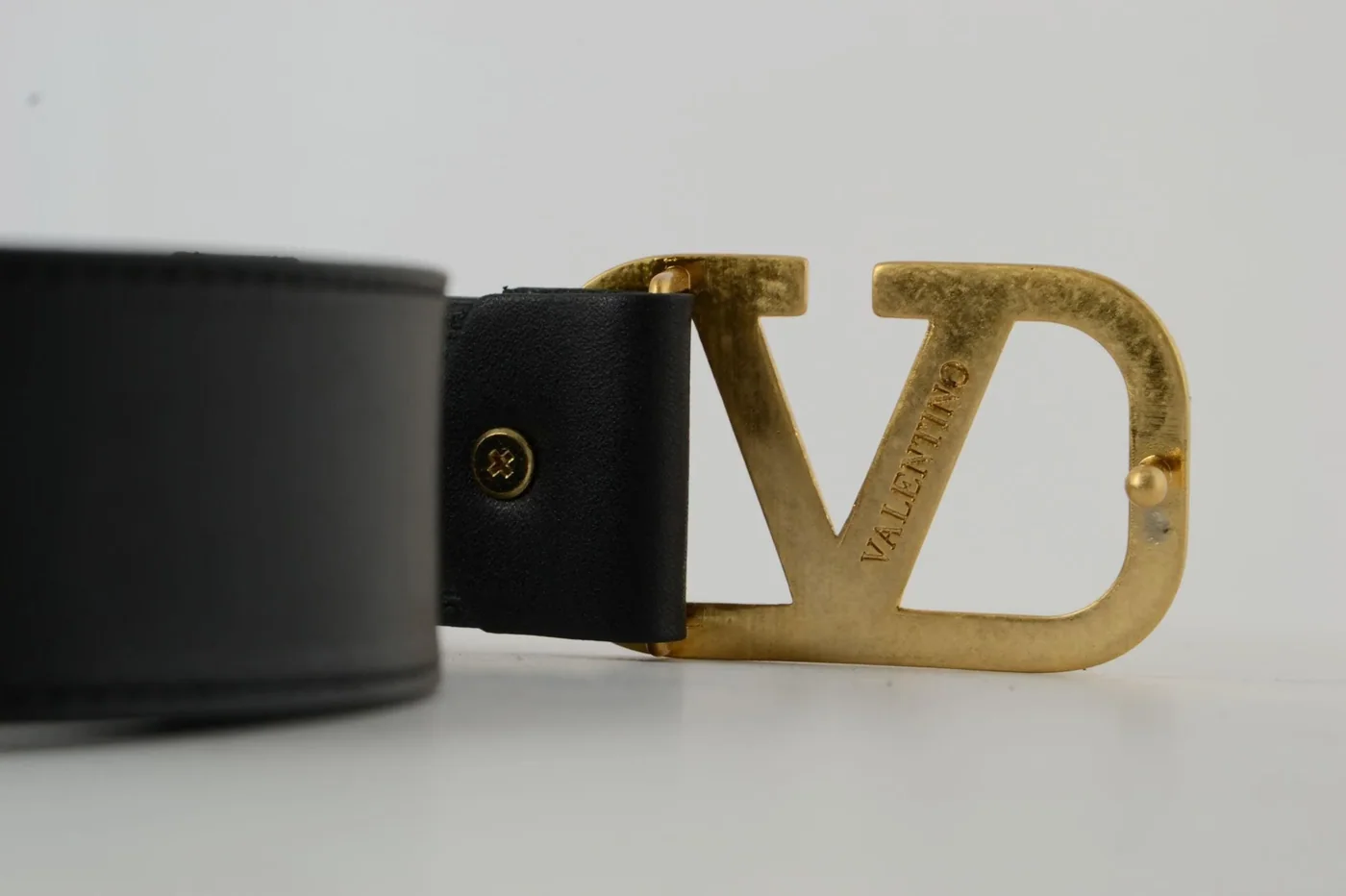 Black V Gold Buckle Leather Belt