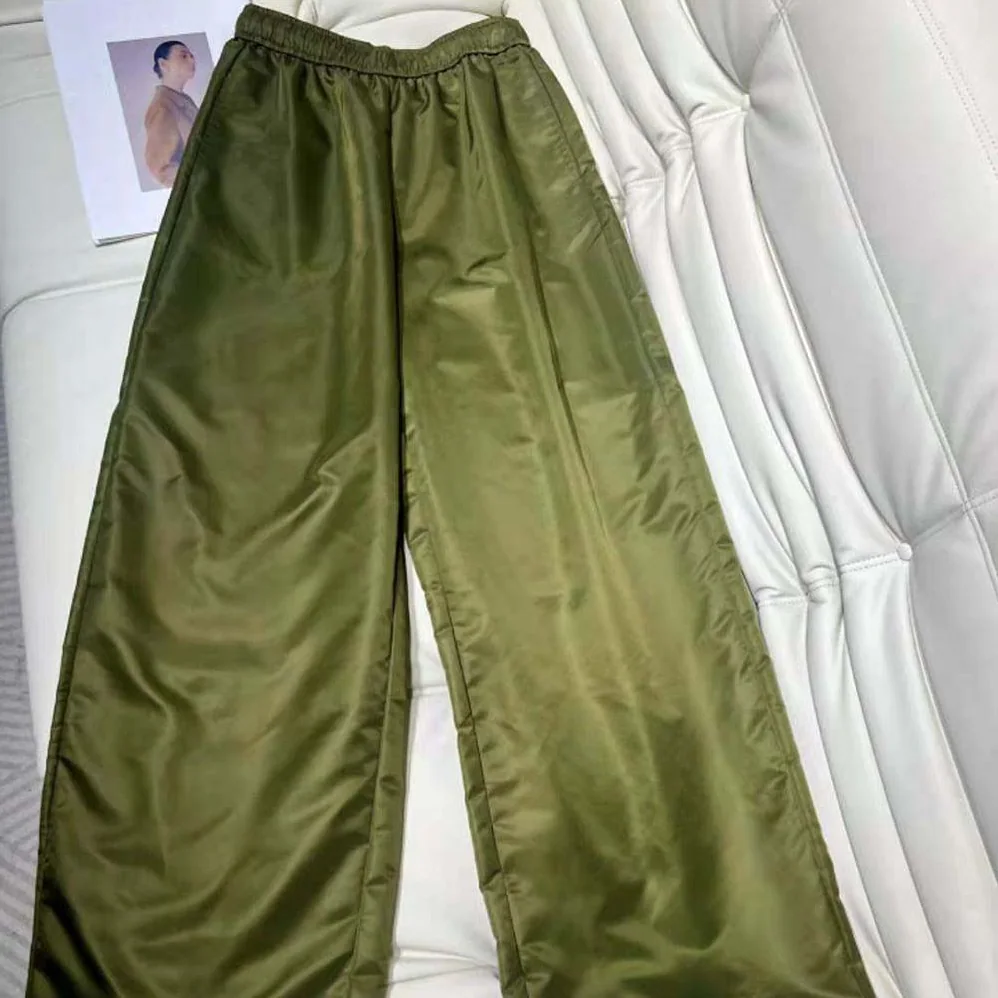 Prada Re-Nylon Pants for Women in Green Prada Re-Nylon Pants for Women in Green