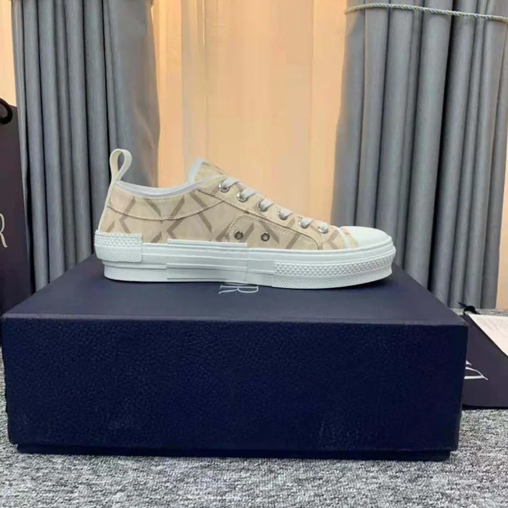 Dior B23 Low-Top Sneaker Natural CD Diamond Canvas for Unisex Dior B23 Low-Top Sneaker Natural CD Diamond Canvas for Unisex