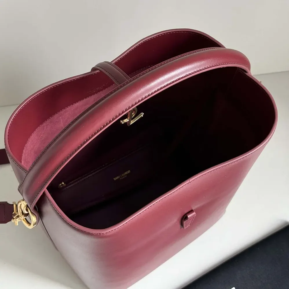 Saint Laurent YSL Le 37 in Shiny Leather for Women in Maroon