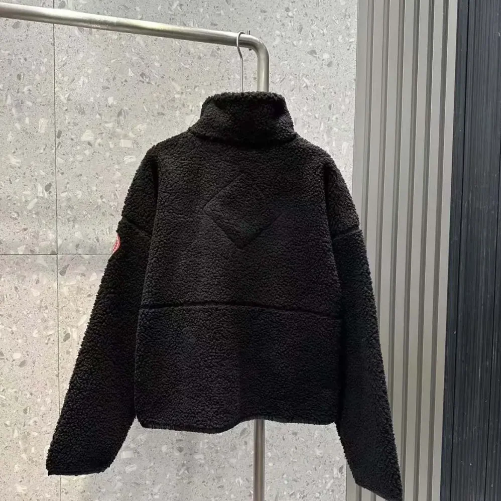 Canada Goose Beige Simcoe Fleece Jacket for Women in Black Canada Goose Beige Simcoe Fleece Jacket for Women in Black