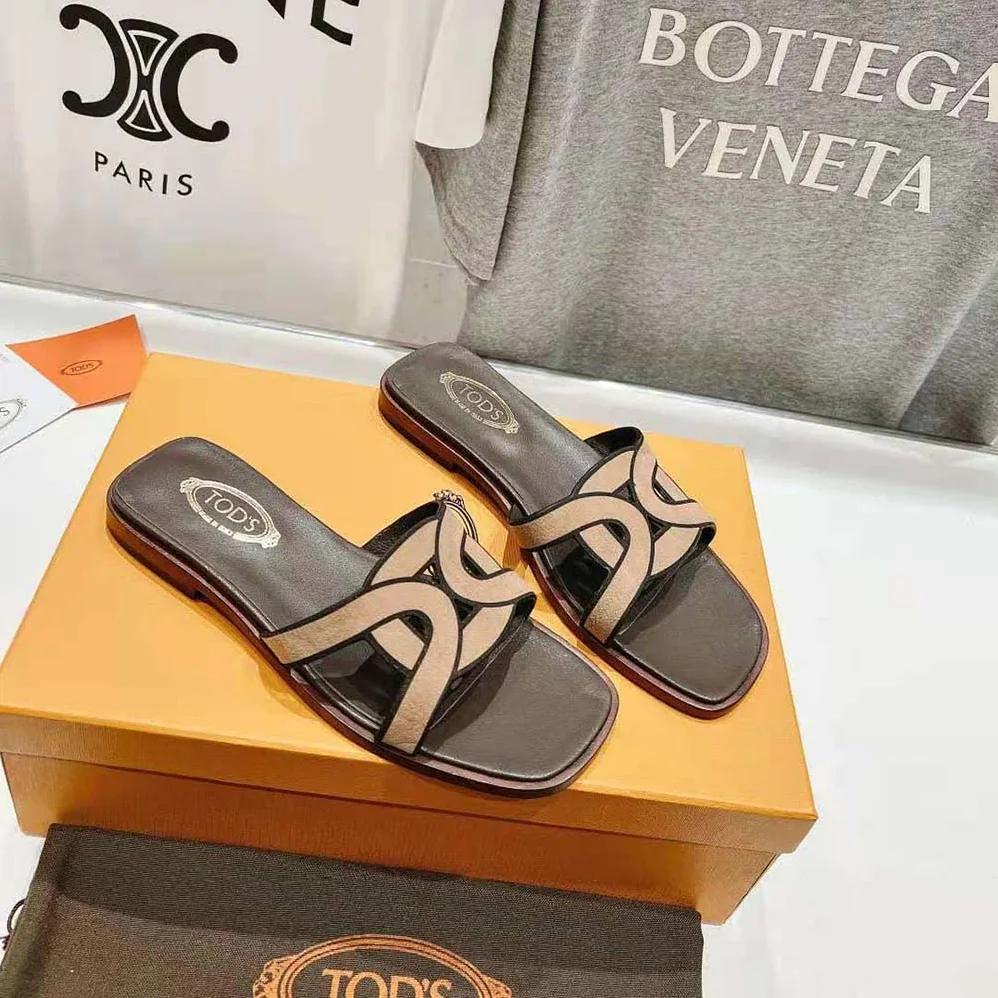 TODS Sandals in Leather for Women in Beige TODS Sandals in Leather for Women in Beige