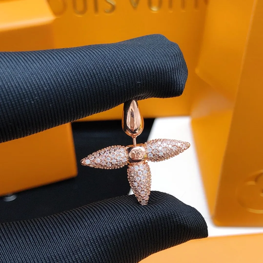 Louis Vuitton Louisette Earrings Gold Louis Vuitton Louisette Earrings Gold