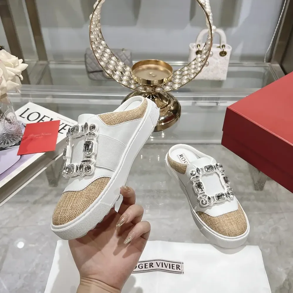 Roger Vivier Very Vivier Strass Buckle Mules in Leather for Women Roger Vivier Very Vivier Strass Buckle Mules in Leather for Women