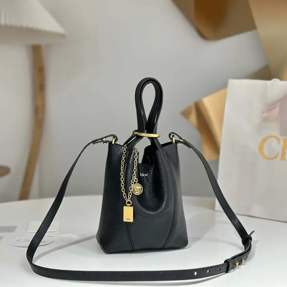 Chloe Small Chloé Spin Tote Bag in Grained Leather for Women in Black Chloe Small Chloé Spin Tote Bag in Grained Leather for Women in Black