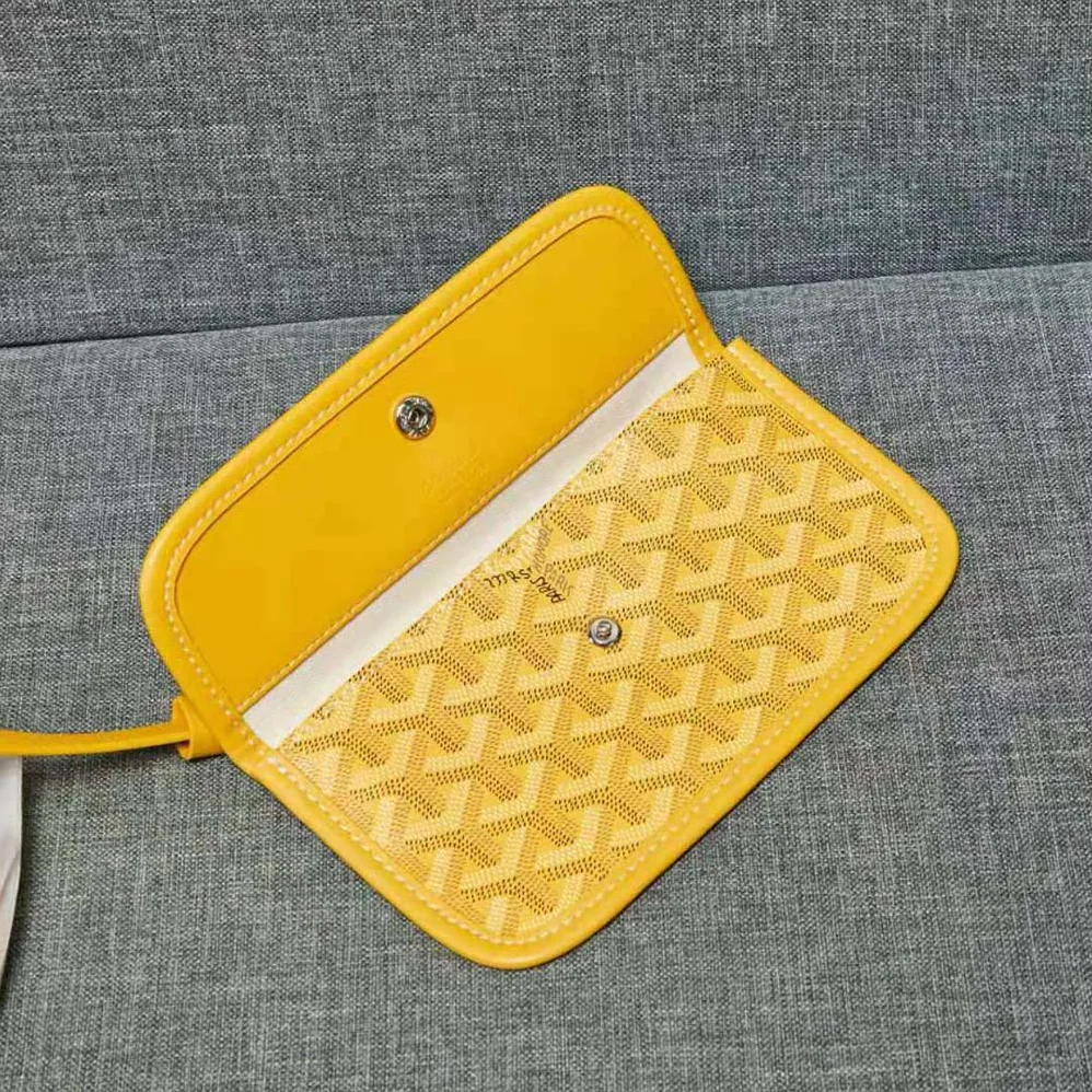 Goyard Sac Artois MM in Goyardine Canvas & Chevroches Calfskin for Women in Yellow Goyard Sac Artois MM in Goyardine Canvas & Chevroches Calfskin for Women in Yellow