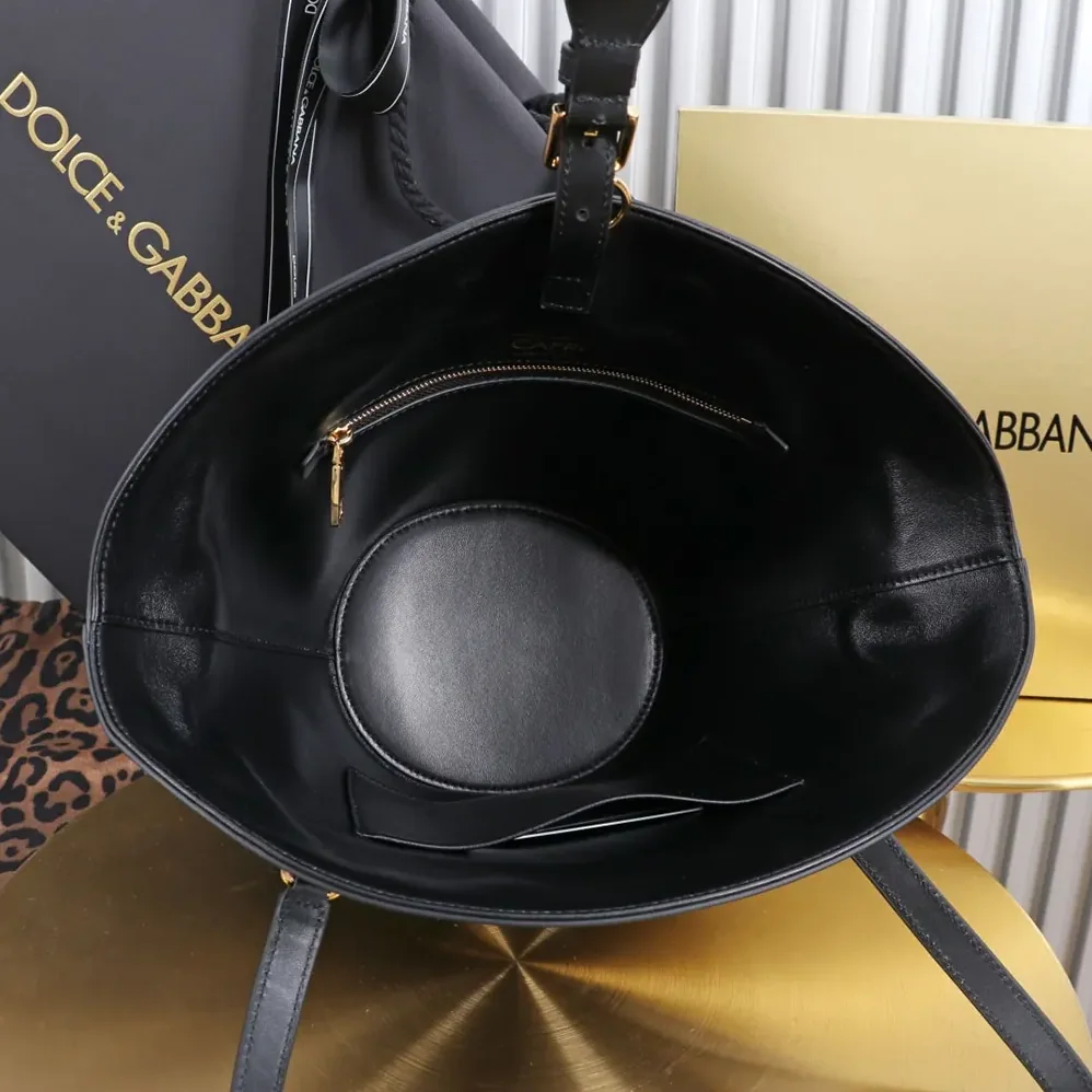Dolce Gabbana D&G Capri Crow'S Nest for Women in Black