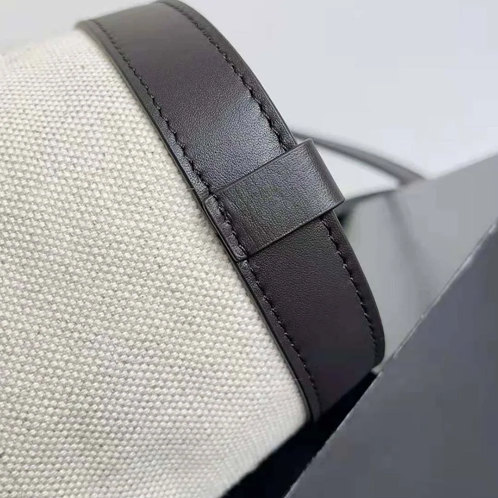 Bottega Veneta Large Flip Flap in Intrecciato Leather for Women