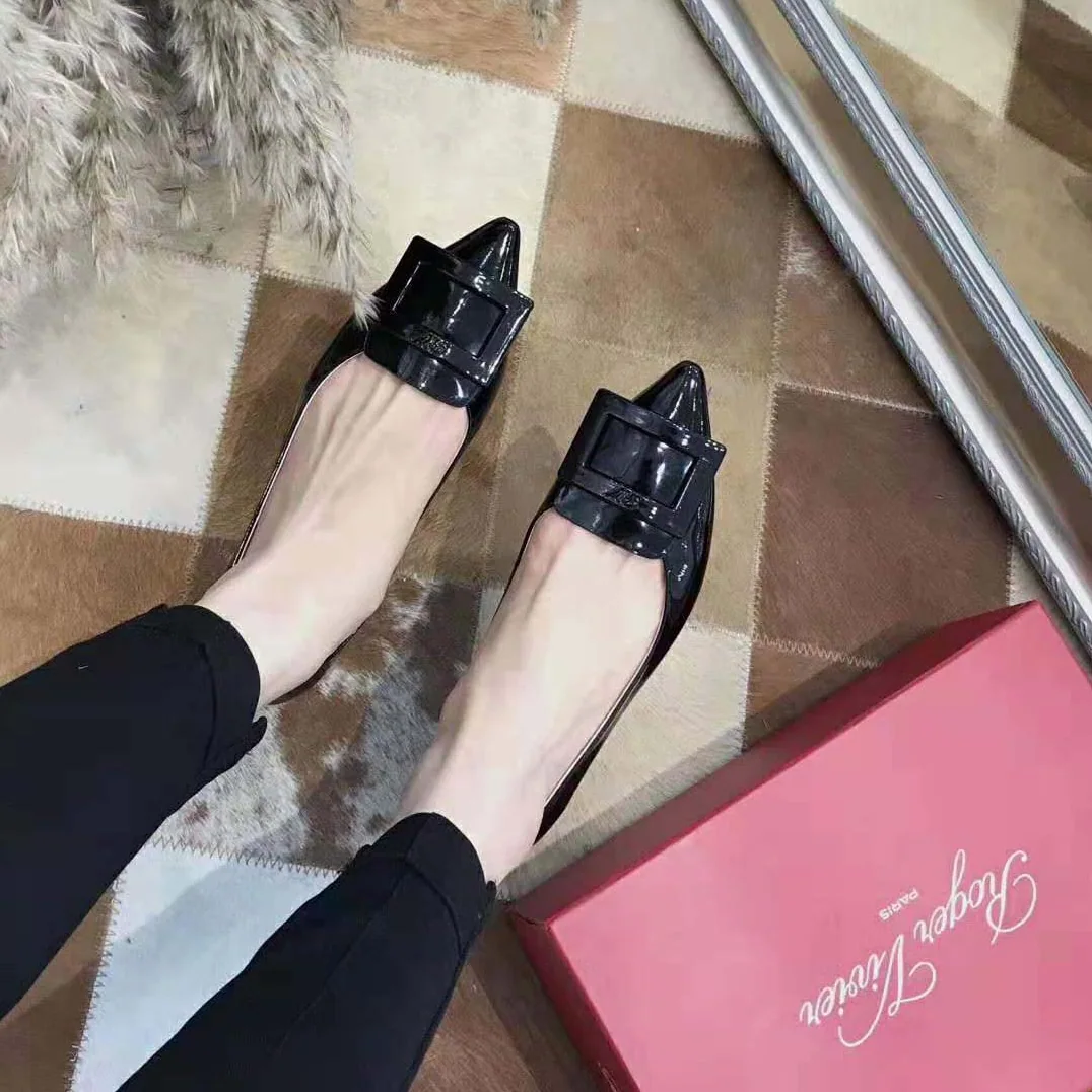 Roger Vivier Gommettine Ballerinas for Women in Black Roger Vivier Gommettine Ballerinas for Women in Black