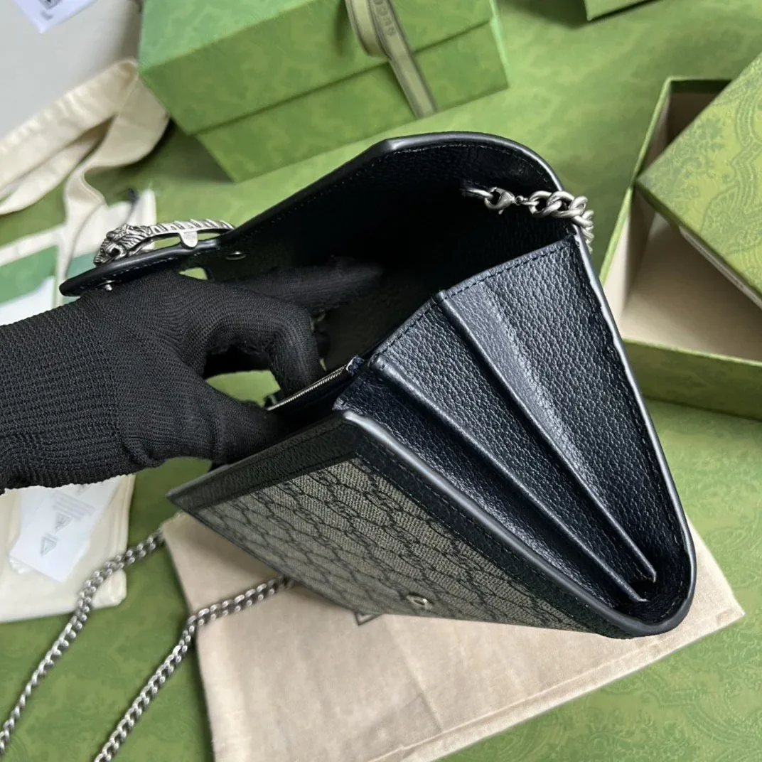 Gucci Dionysus Chain Wallet Shoulder Bag / Beige/ Blue GG Supreme Canvas Palladium Hardware Gucci Dionysus Chain Wallet Shoulder Bag / Beige/ Blue GG Supreme Canvas Palladium Hardware